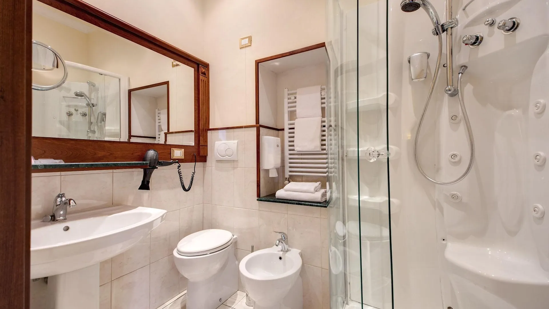 ** Affittacamere Esedra Inn Roma Italia